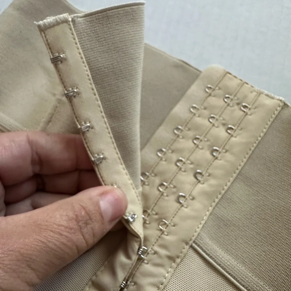 Women XL High Waisted Seamless Shape-wear shorts Beige